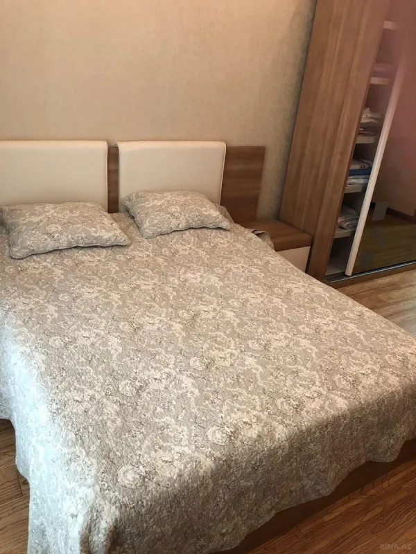 Kirayə verilir 2 otaqlı mənzil 95 m²