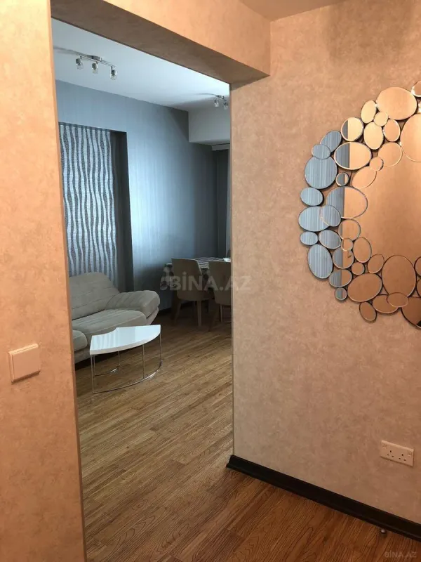 Kirayə verilir 2 otaqlı mənzil 95 m²