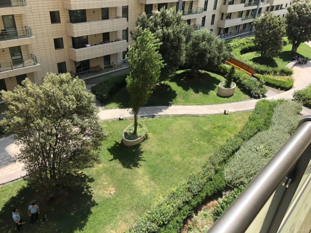 Kirayə verilir 2 otaqlı mənzil 95 m²