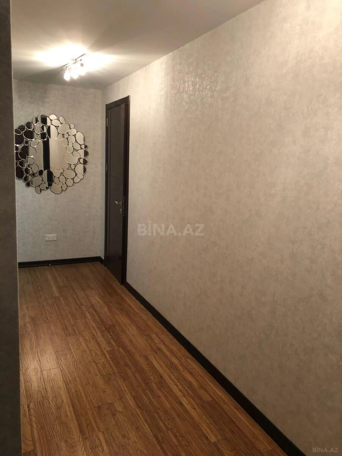 Kirayə verilir 2 otaqlı mənzil 95 m²