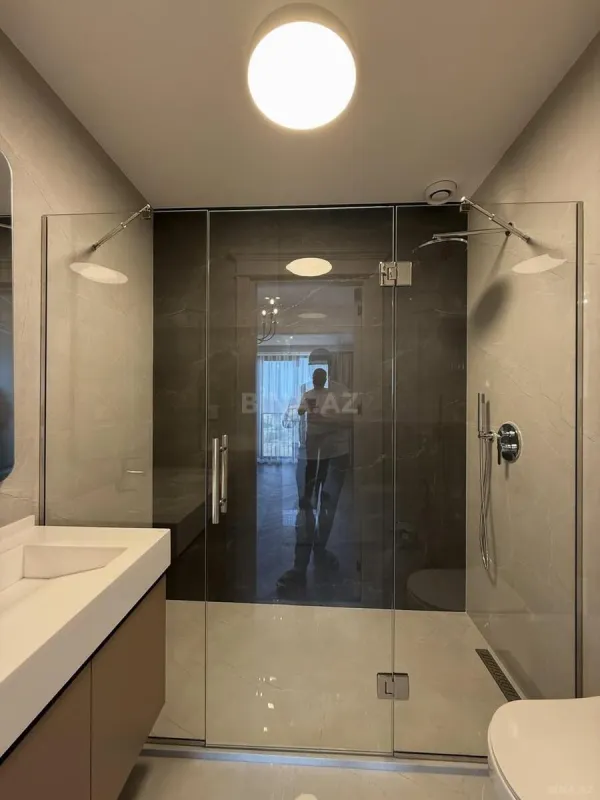 Satılır 3 otaqlı mənzil 127 m²