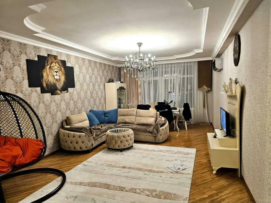 Satılır 3 otaqlı mənzil 138 m²