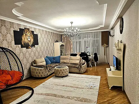 Satılır 3 otaqlı mənzil 138 m² — Bakı 3 otaq 138.00 m²