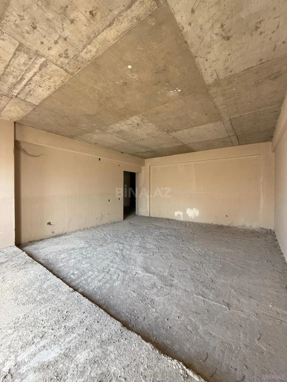 Satılır 5 otaqlı mənzil 300 m²