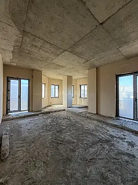 Satılır 5 otaqlı mənzil 300 m²