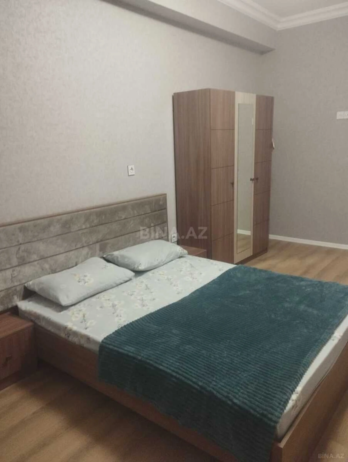 Kirayə verilir 2 otaqlı mənzil 72 m²