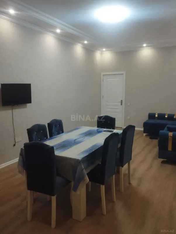 Kirayə verilir 2 otaqlı mənzil 72 m²