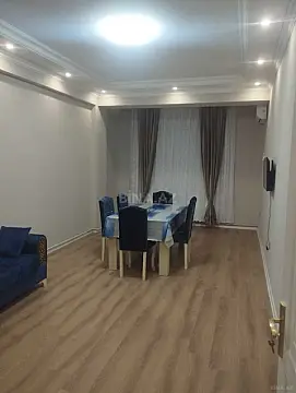 Kirayə verilir 2 otaqlı mənzil 72 m²