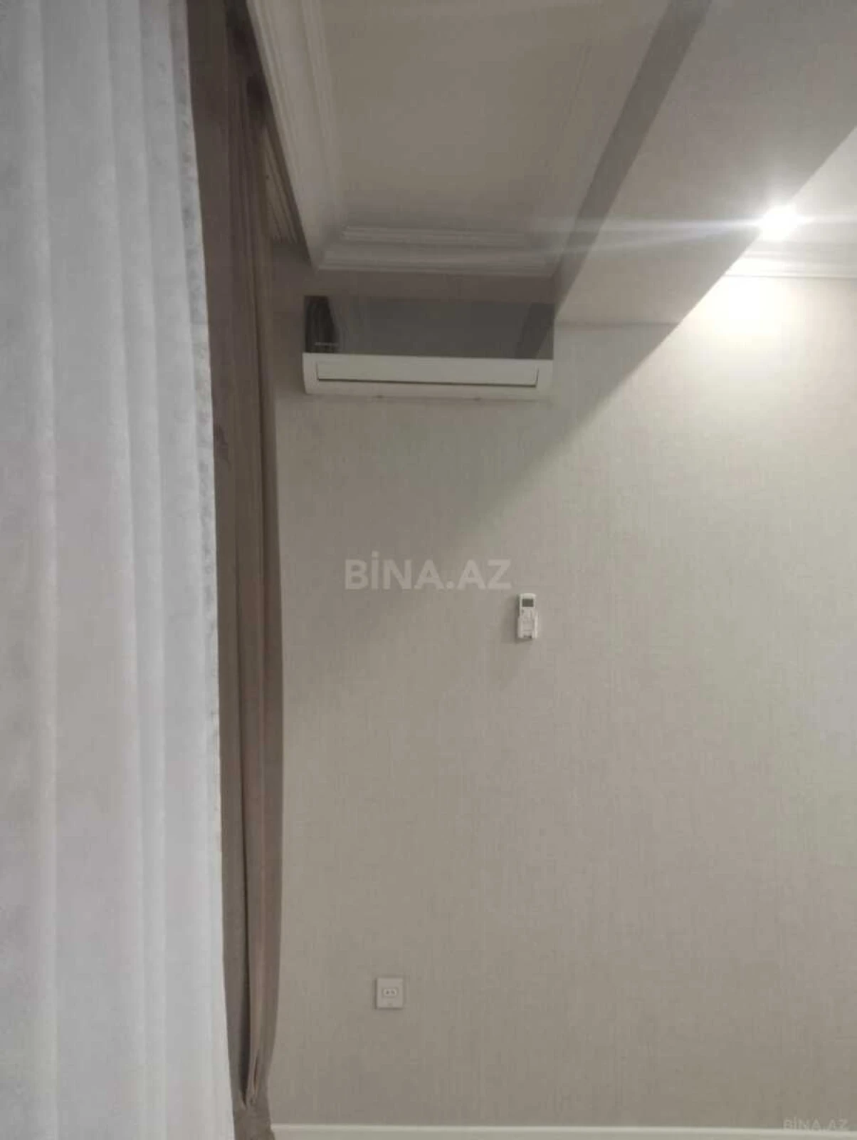 Kirayə verilir 2 otaqlı mənzil 72 m²