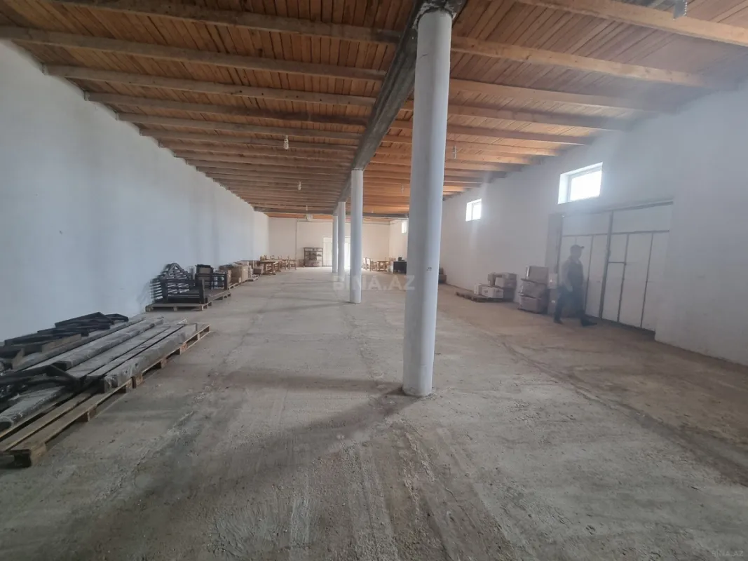 Satılır obyekt 1100 m²