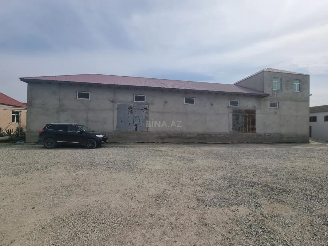 Satılır obyekt 1100 m²