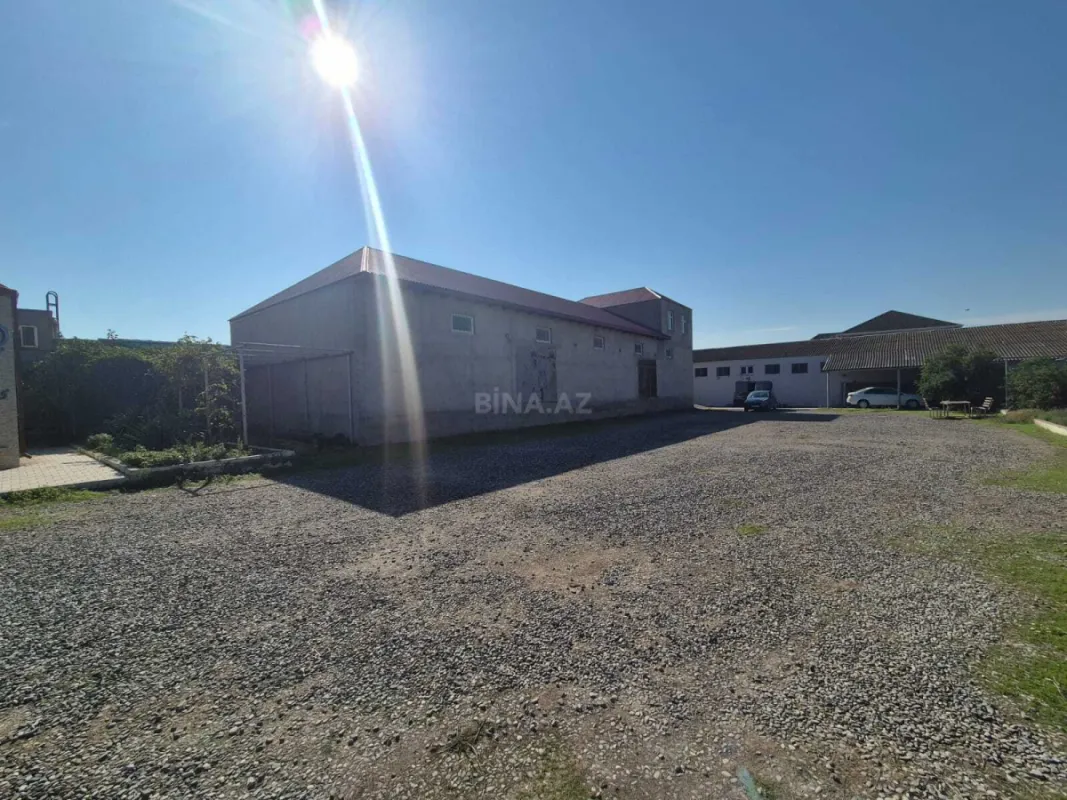 Satılır obyekt 1100 m²