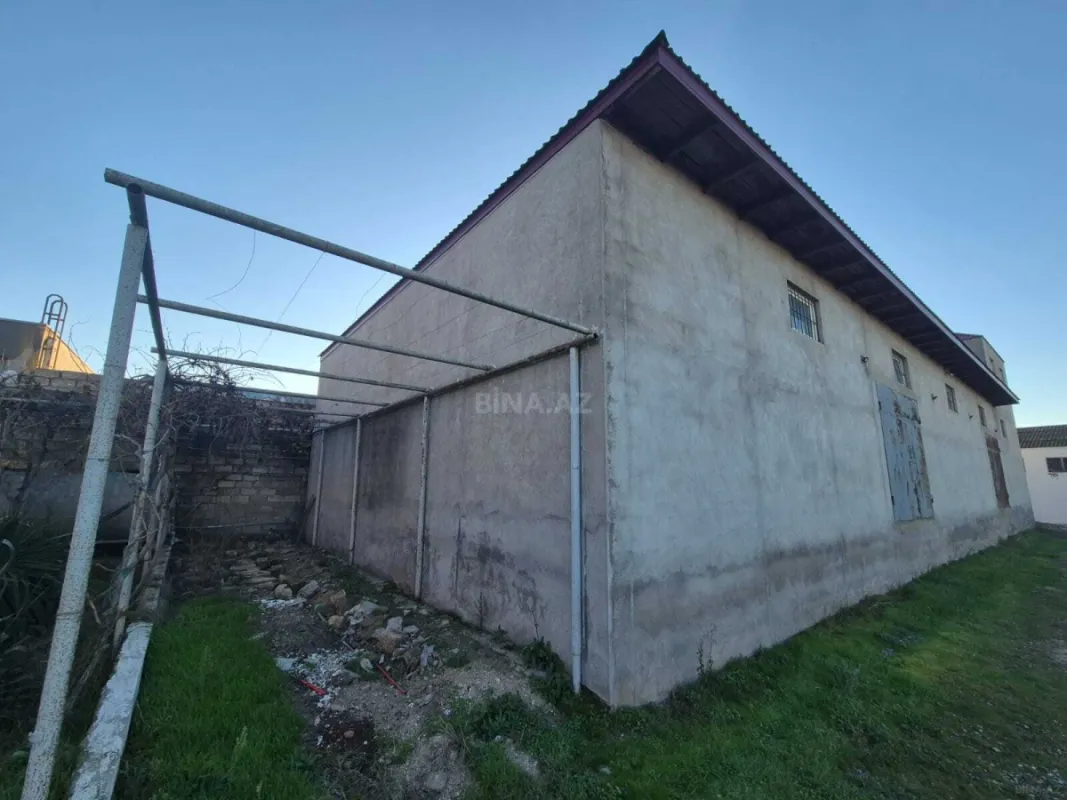 Satılır obyekt 1100 m²