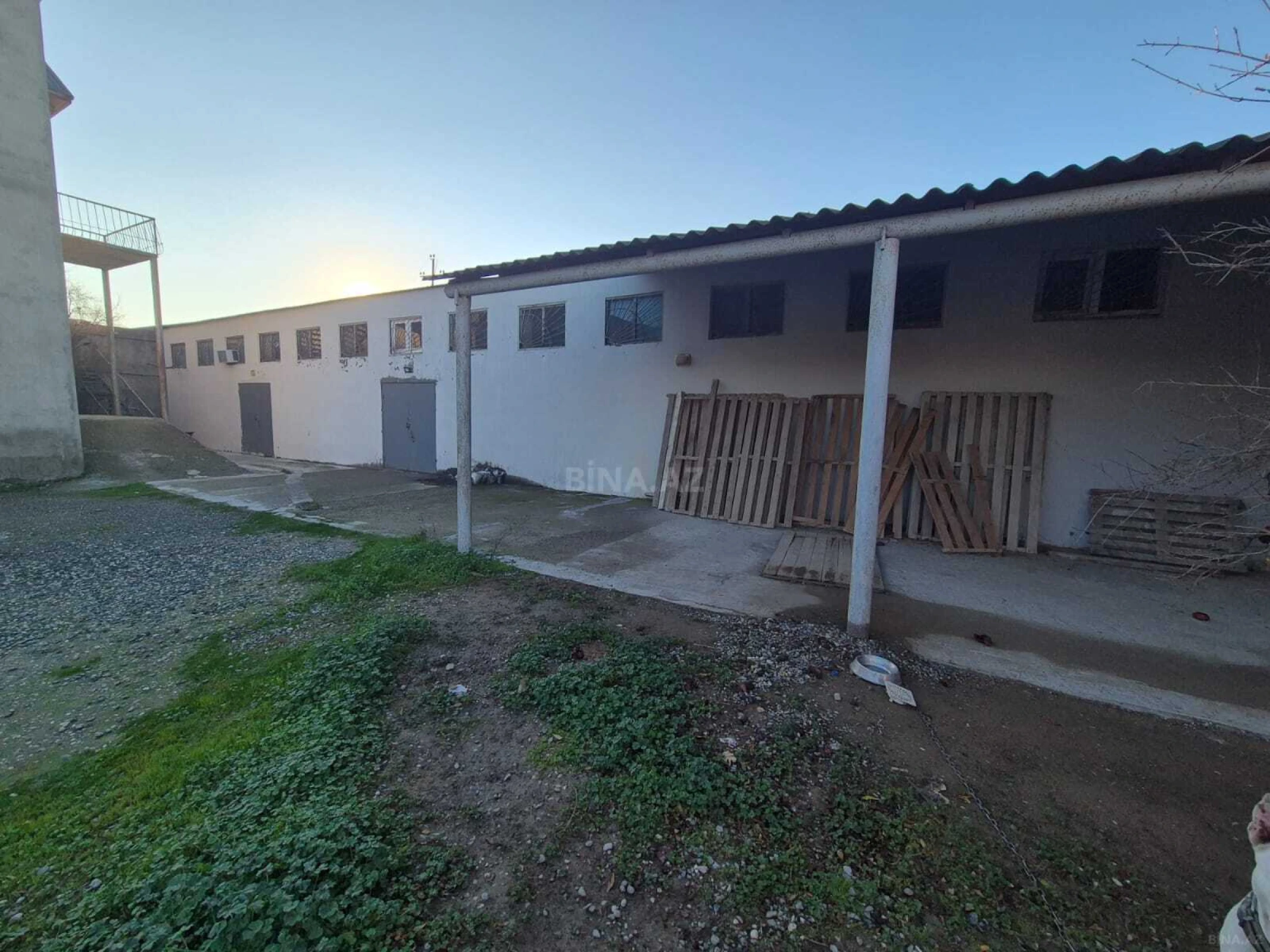 Satılır obyekt 1100 m²