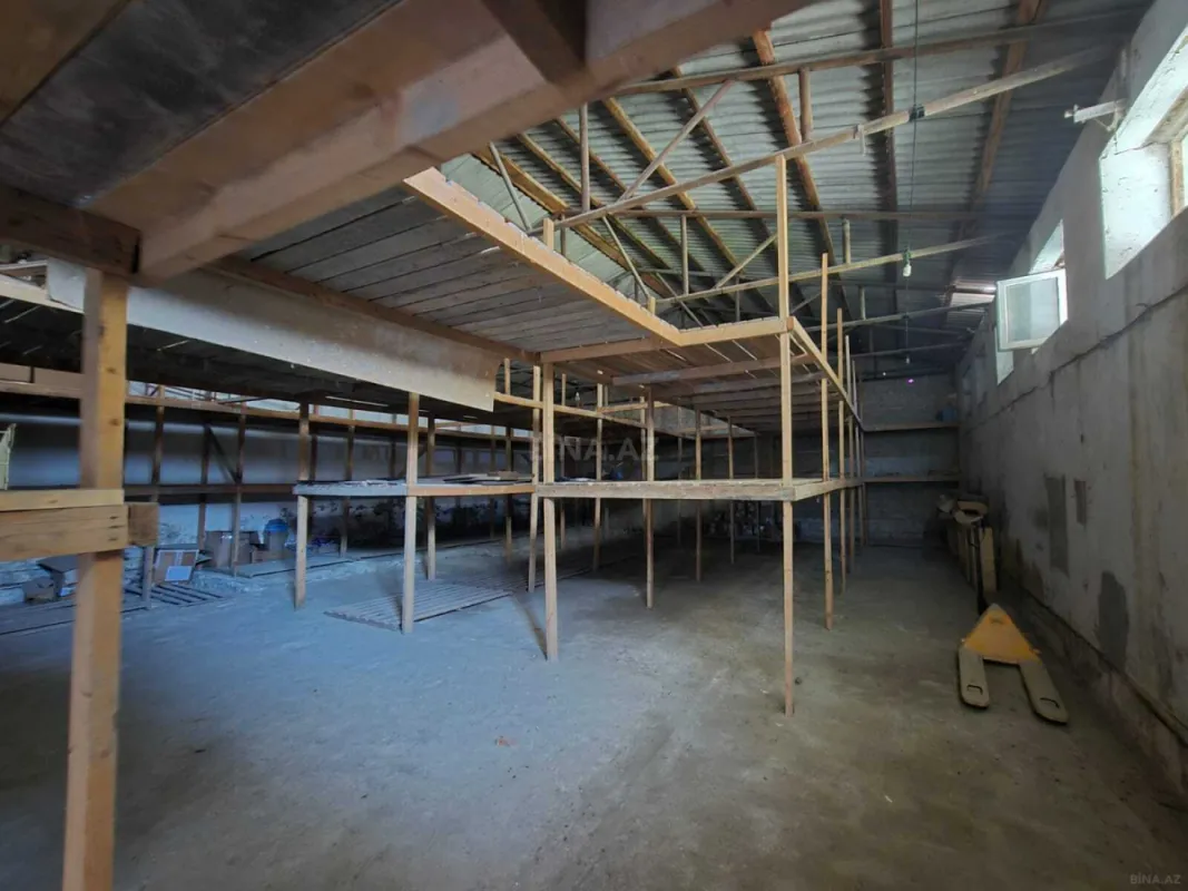 Satılır obyekt 1100 m²