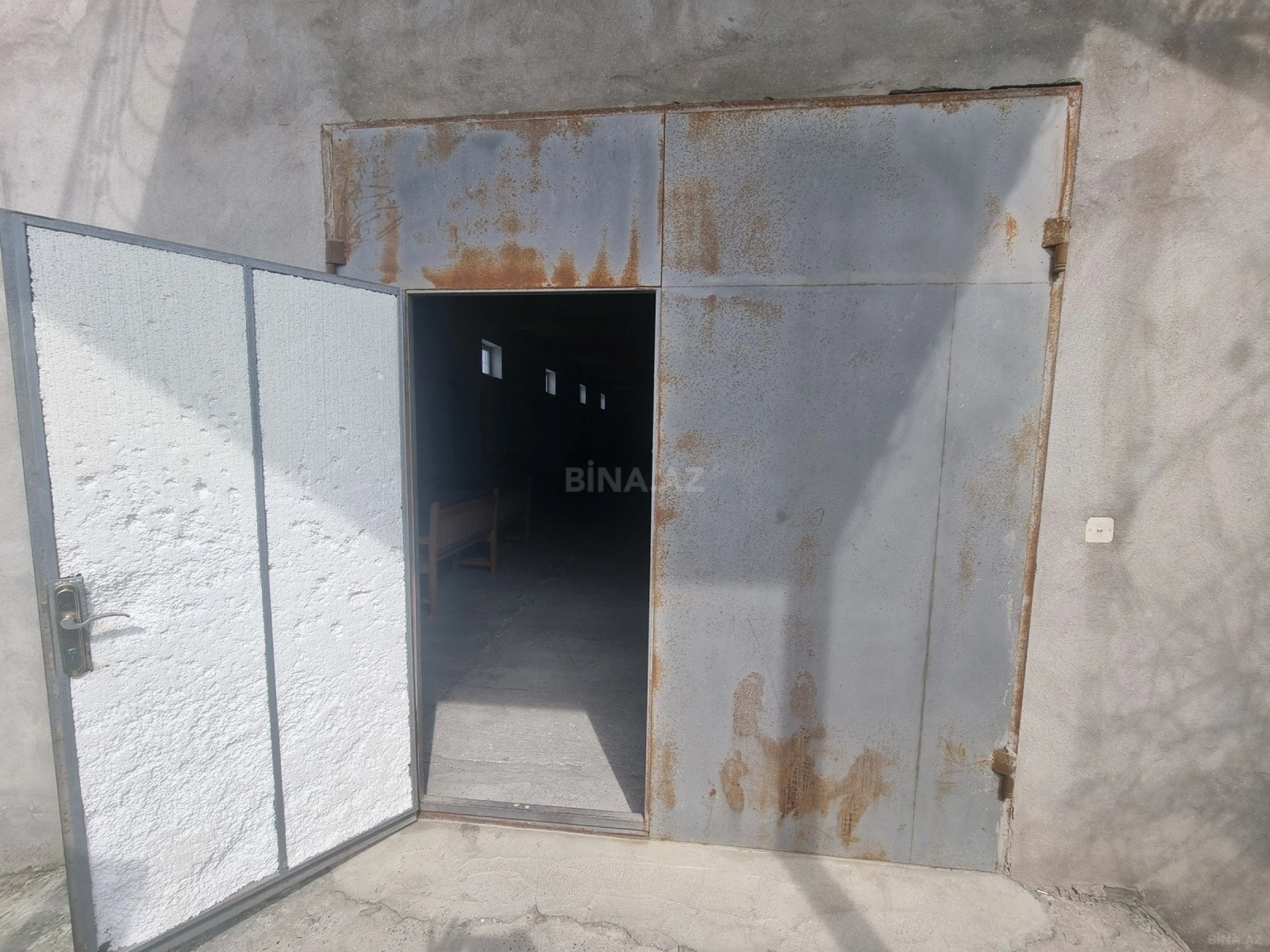 Satılır obyekt 1100 m²