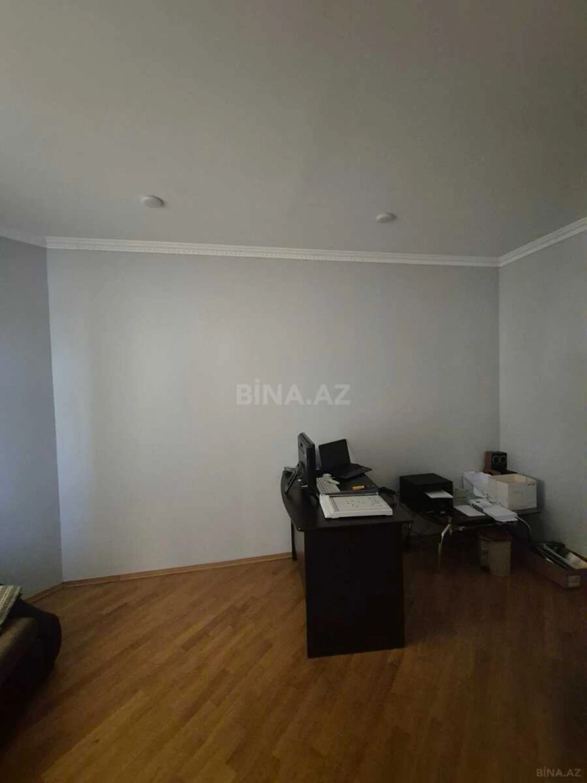 Satılır obyekt 1100 m²