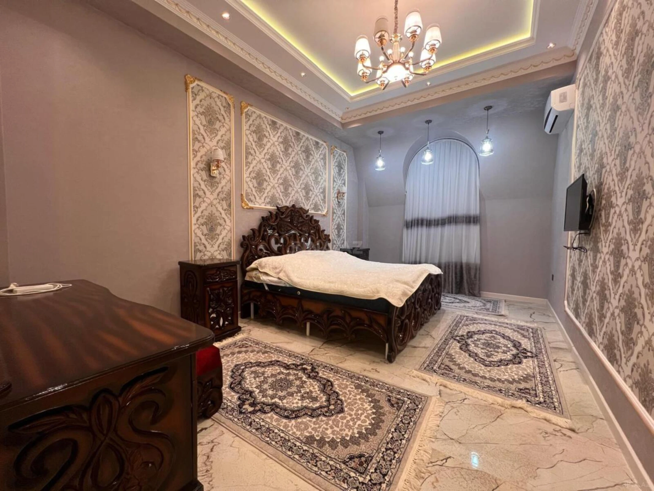 Kirayə verilir 3 otaqlı mənzil 160 m²