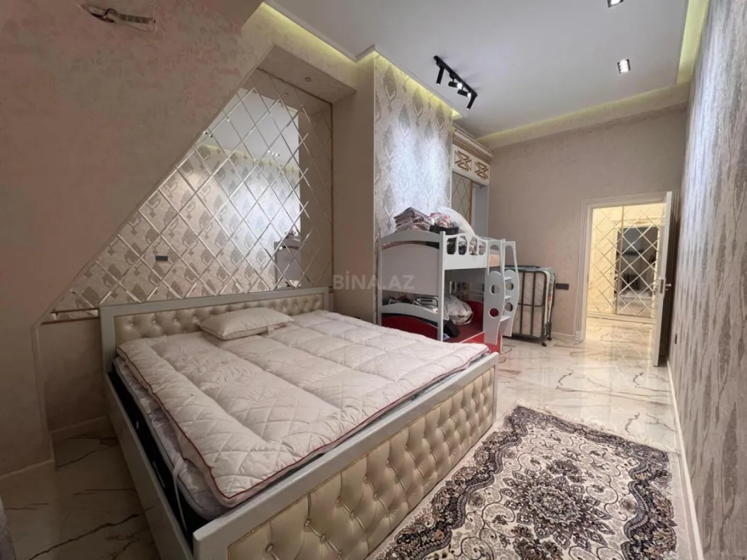 Kirayə verilir 3 otaqlı mənzil 160 m²