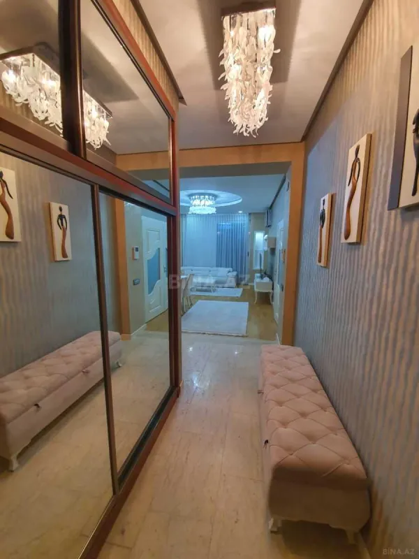 Satılır 3 otaqlı mənzil 112 m²