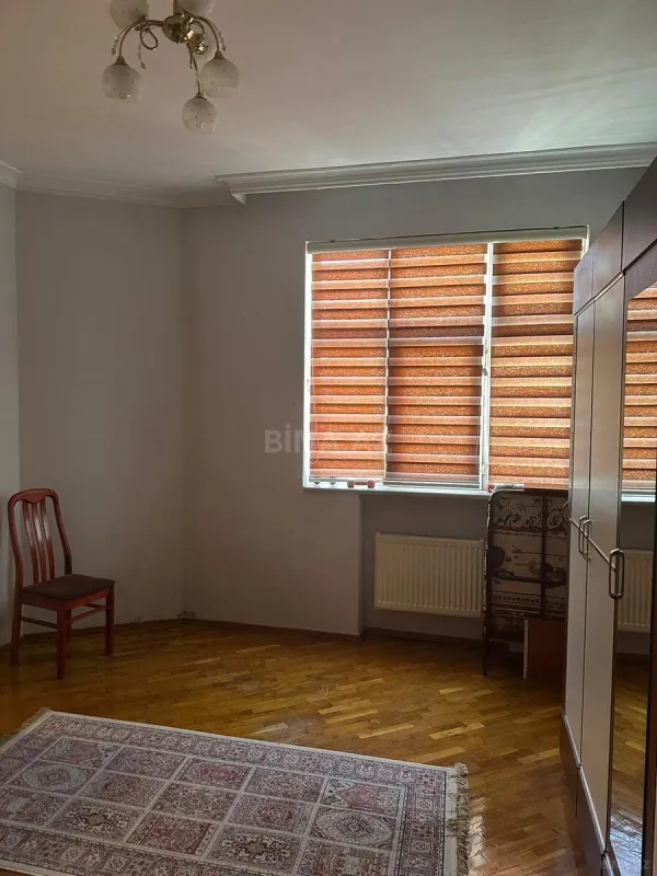 Satılır 3 otaqlı mənzil 120 m²