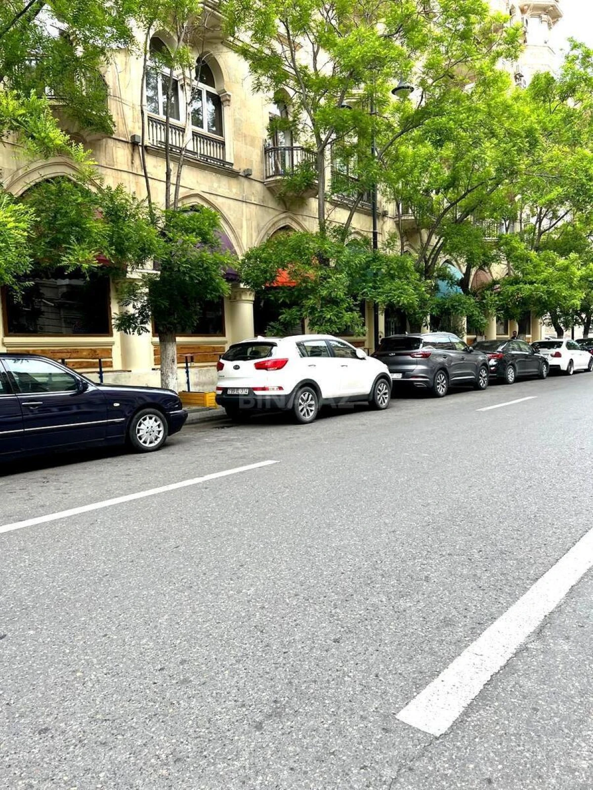 Satılır obyekt 220 m²