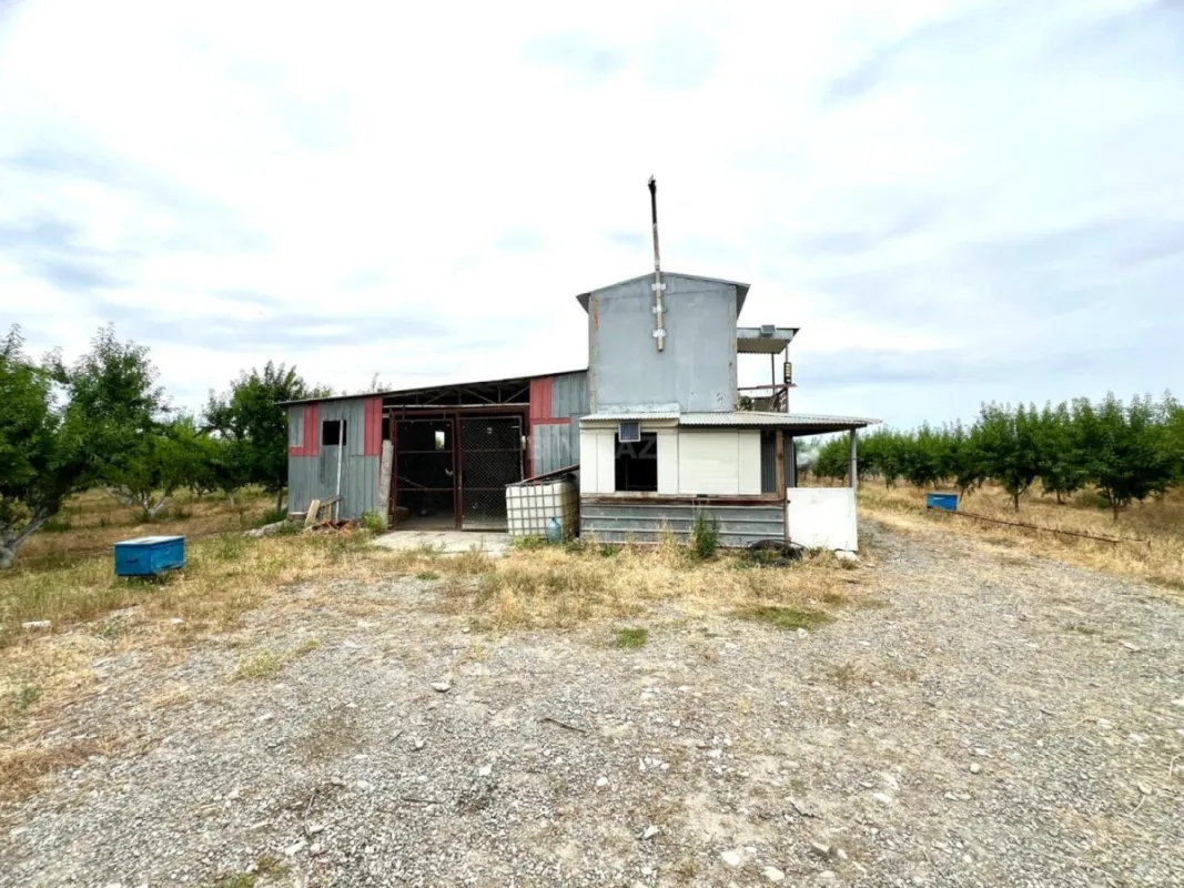 Satılır torpaq sahəsi 800 m²