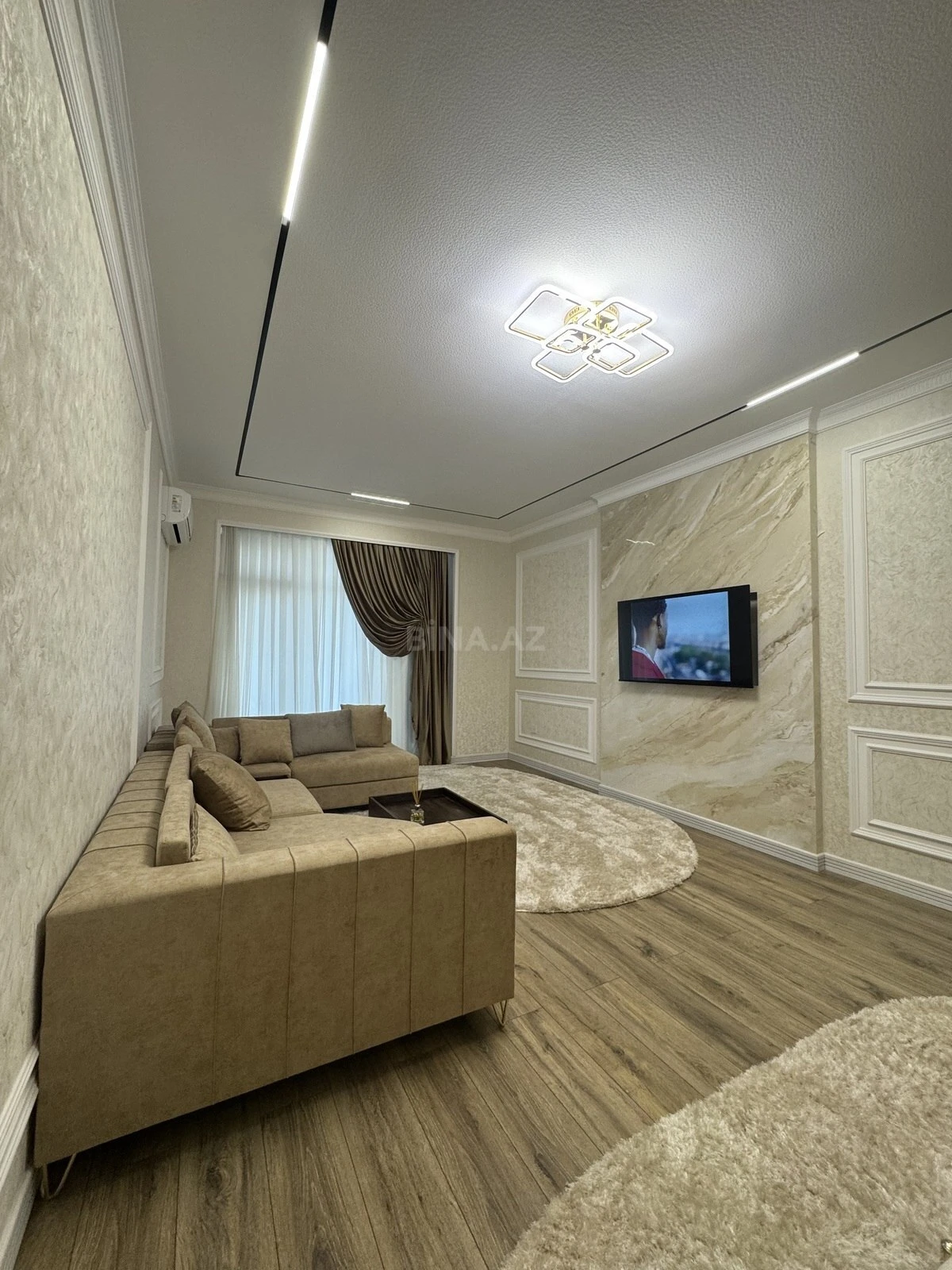 Kirayə verilir 2 otaqlı mənzil 119 m²