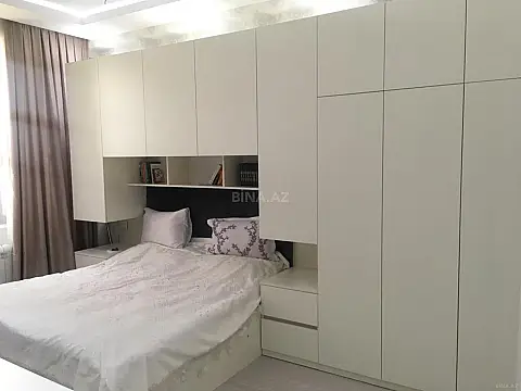 Satılır 2 otaqlı mənzil 77 m²