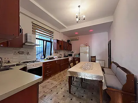 Kirayə verilir 4 otaqlı həyət evi 190 m²
