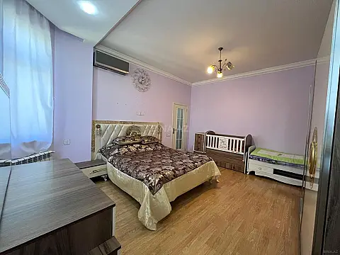 Kirayə verilir 4 otaqlı həyət evi 190 m²