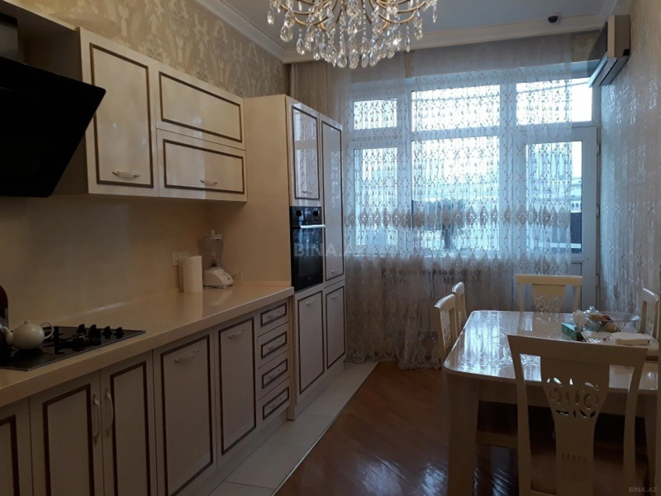 Kirayə verilir 3 otaqlı mənzil 110 m²
