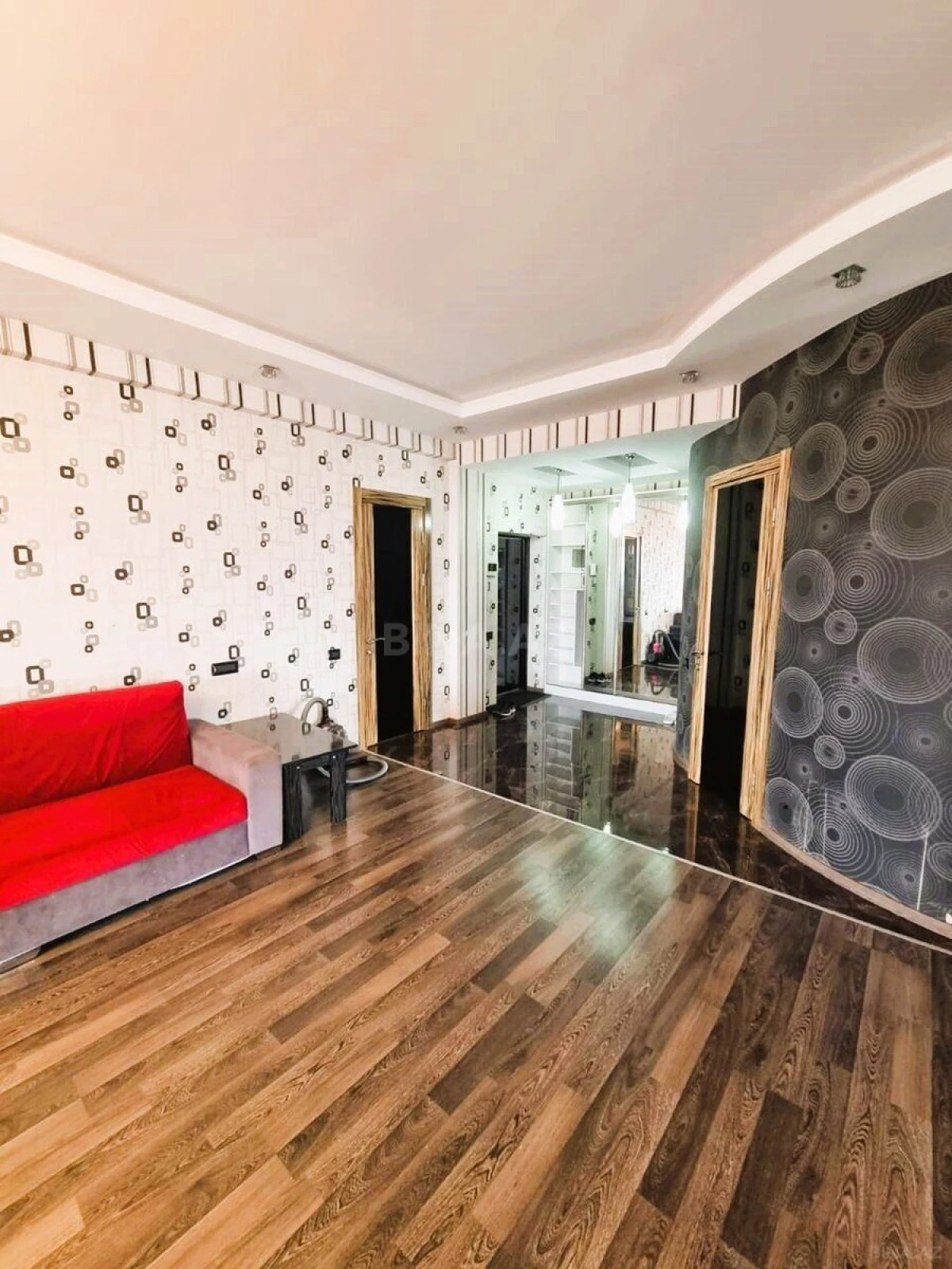 Kirayə verilir 3 otaqlı mənzil 165 m²