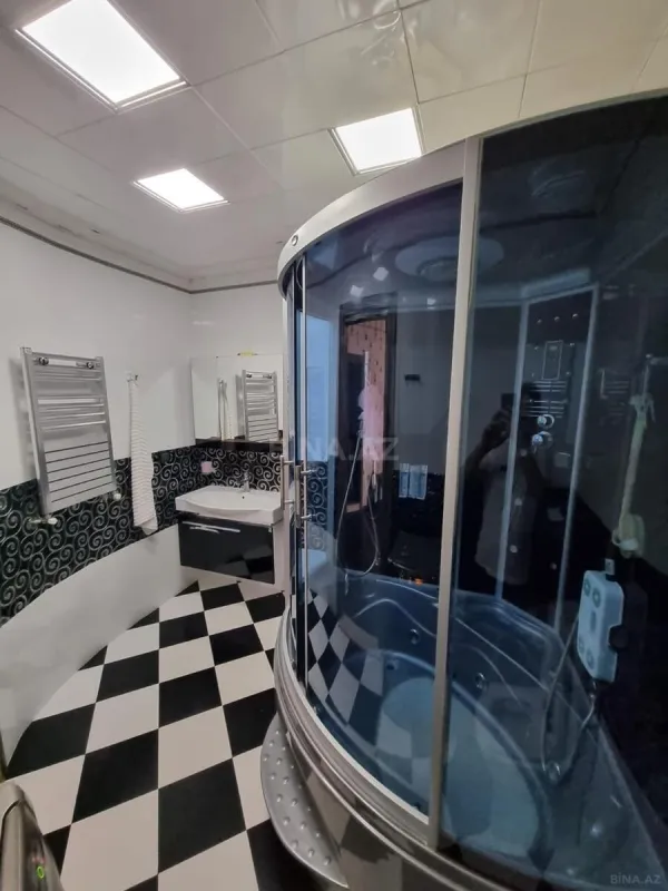 Kirayə verilir 3 otaqlı mənzil 165 m²