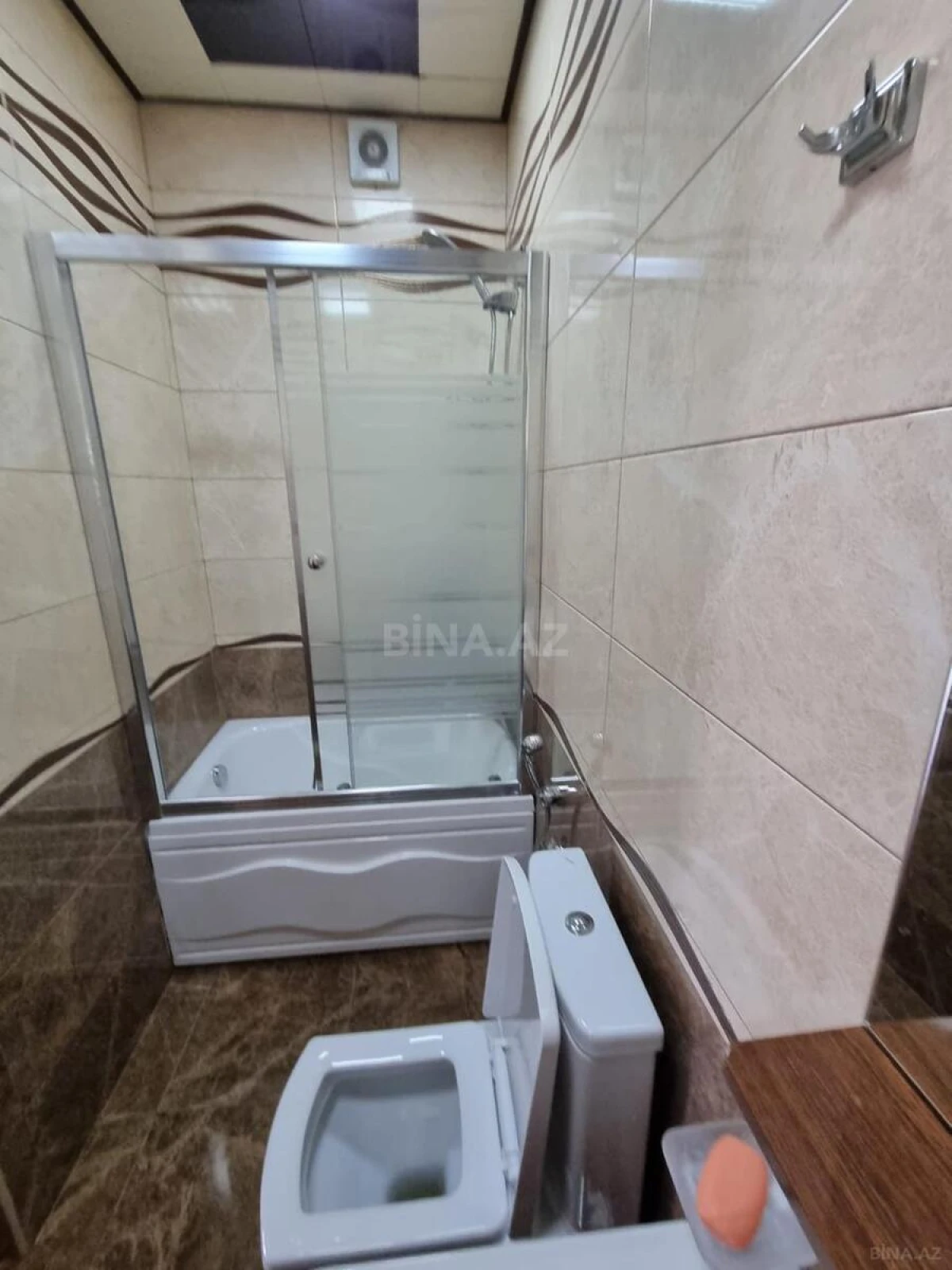 Kirayə verilir 3 otaqlı mənzil 165 m²