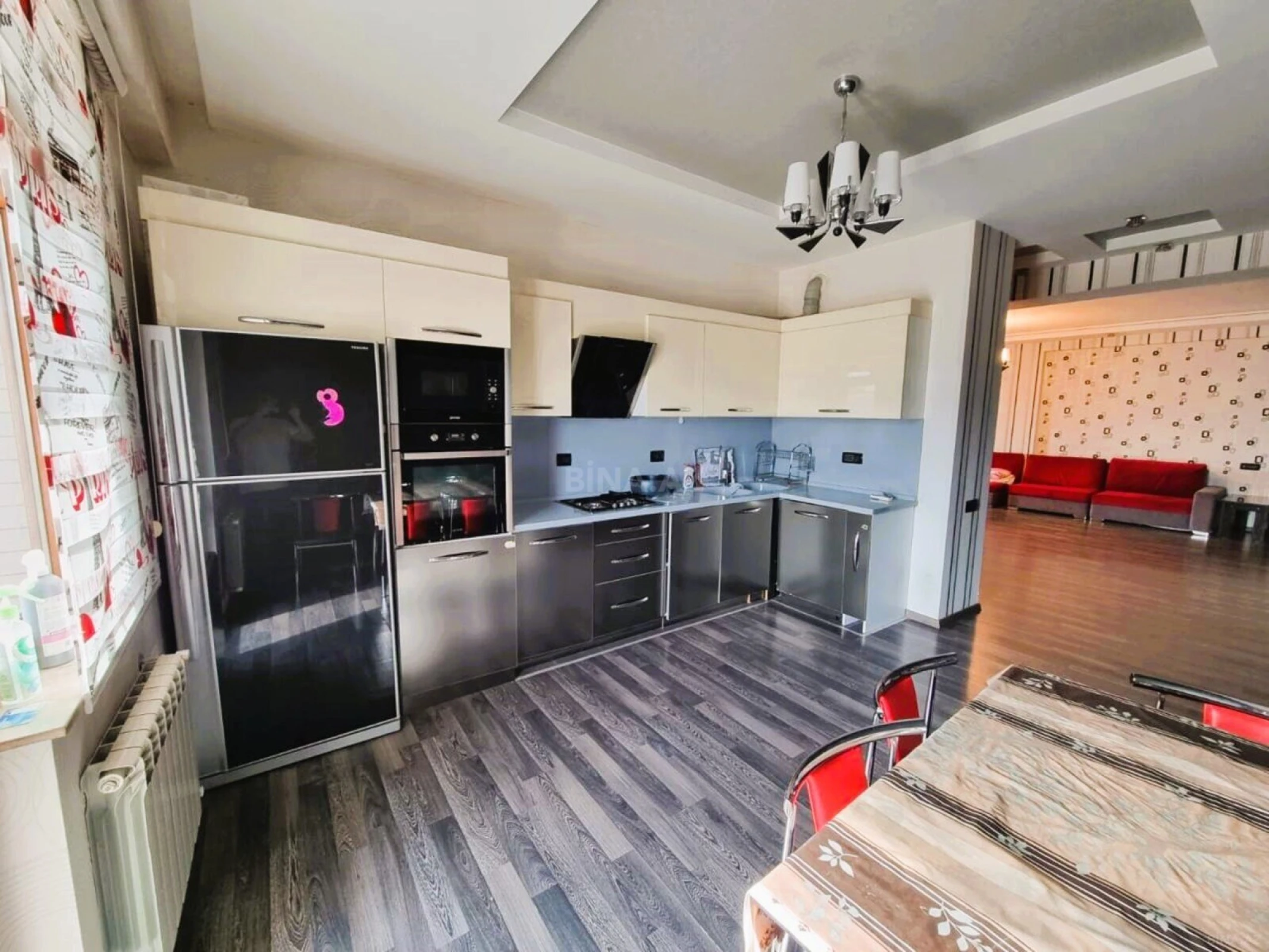 Kirayə verilir 3 otaqlı mənzil 165 m²