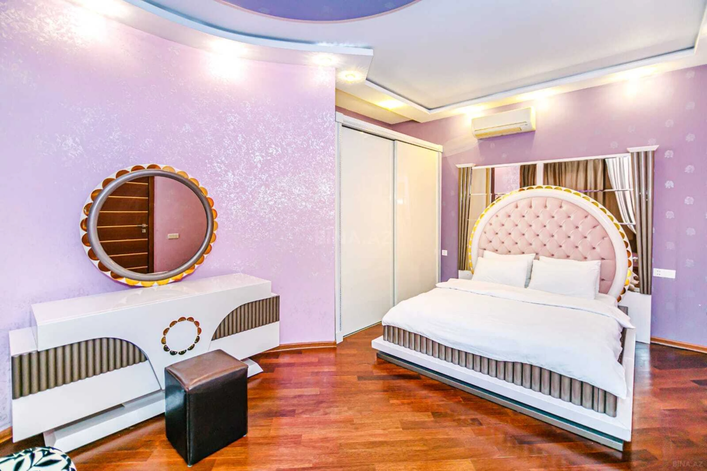 Kirayə verilir 8 otaqlı həyət evi 800 m²