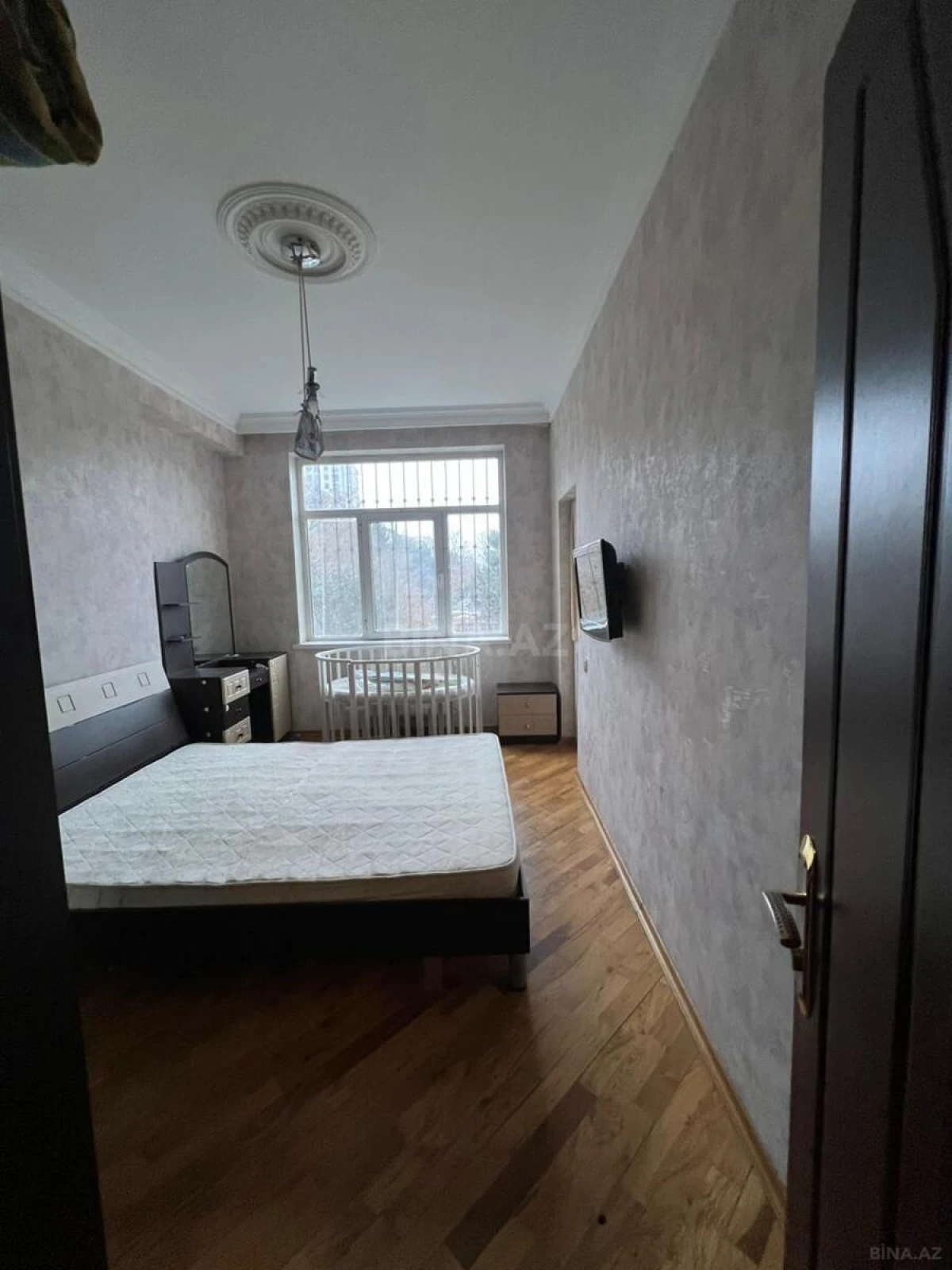Kirayə verilir 2 otaqlı mənzil 86 m²