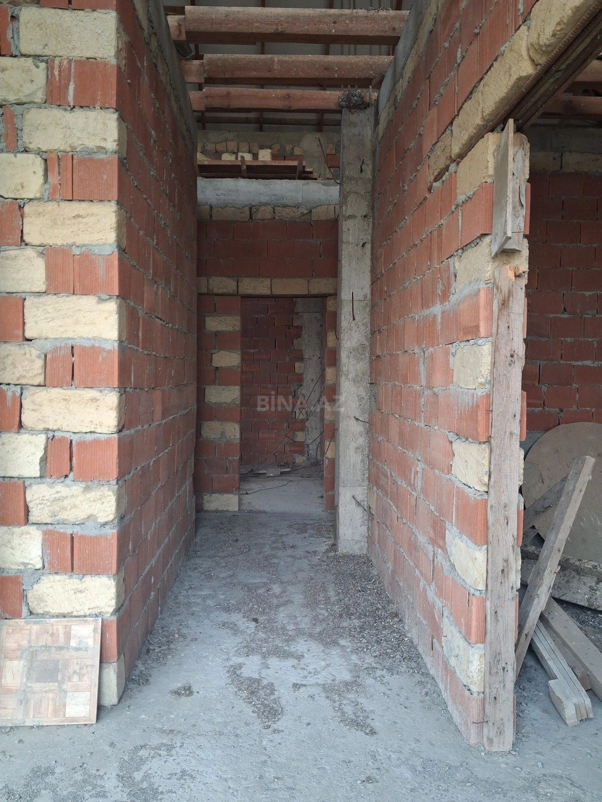 Satılır 5 otaqlı həyət evi 150 m²