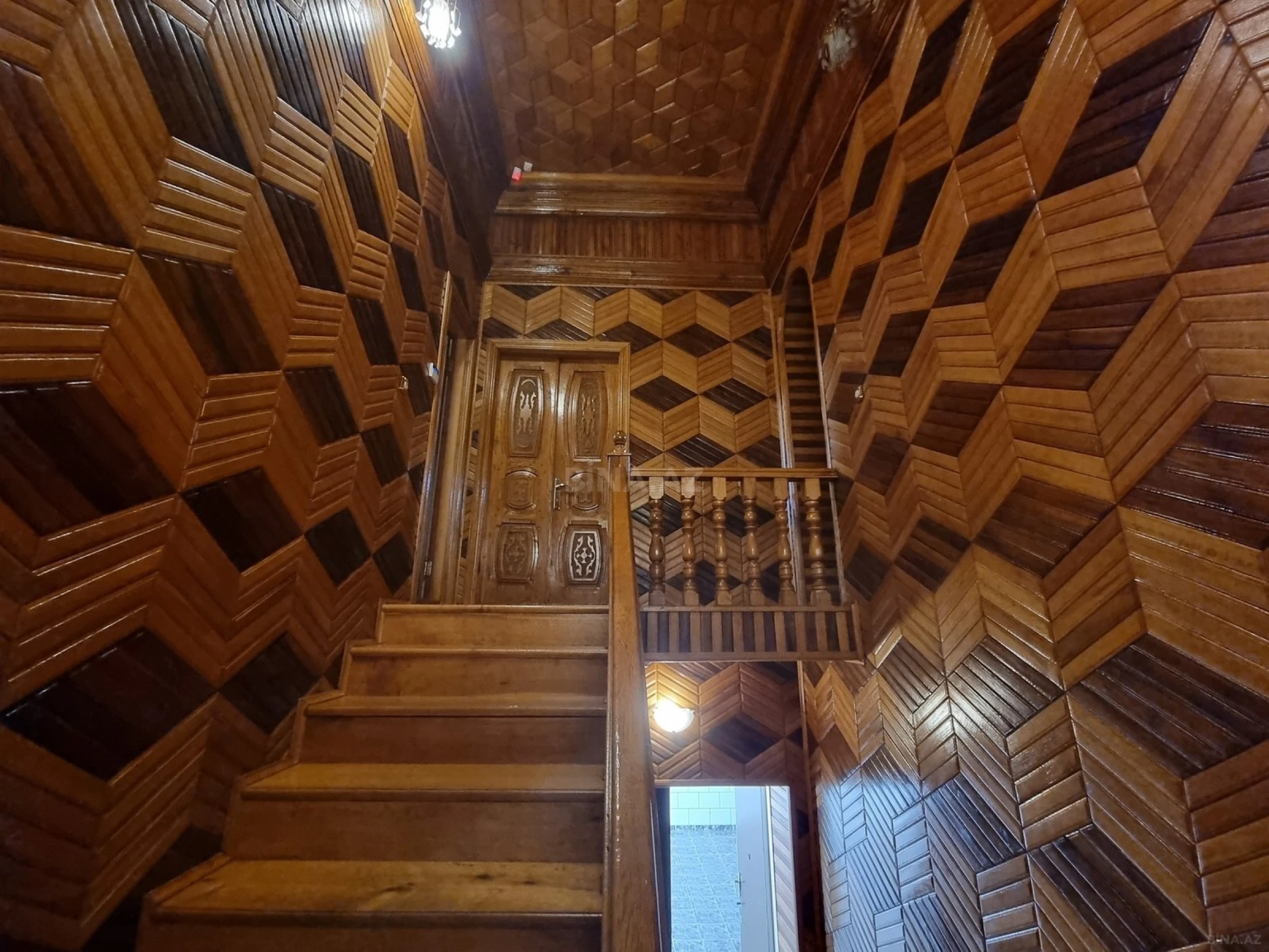 Satılır 5 otaqlı həyət evi 260 m²