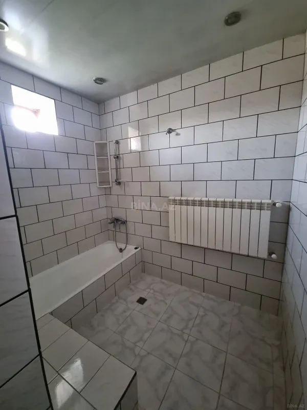 Satılır 5 otaqlı həyət evi 260 m²