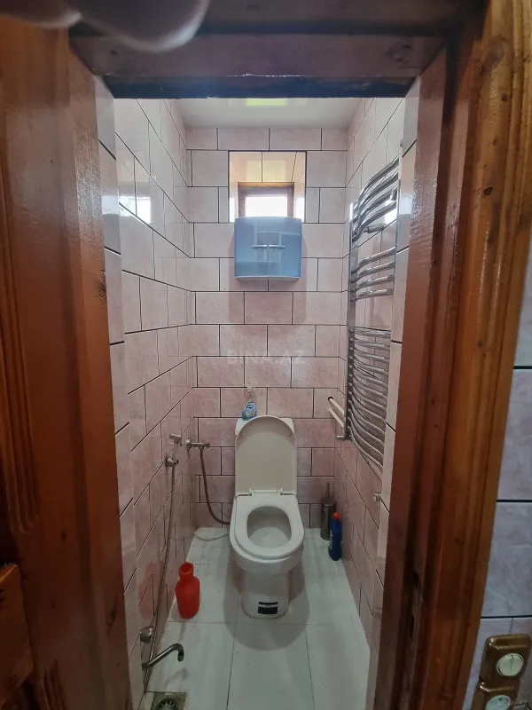 Satılır 5 otaqlı həyət evi 260 m²
