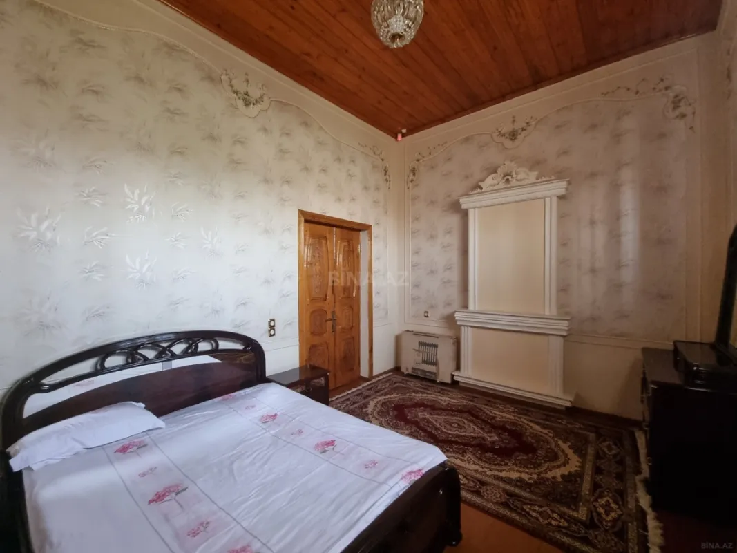 Satılır 5 otaqlı həyət evi 260 m²