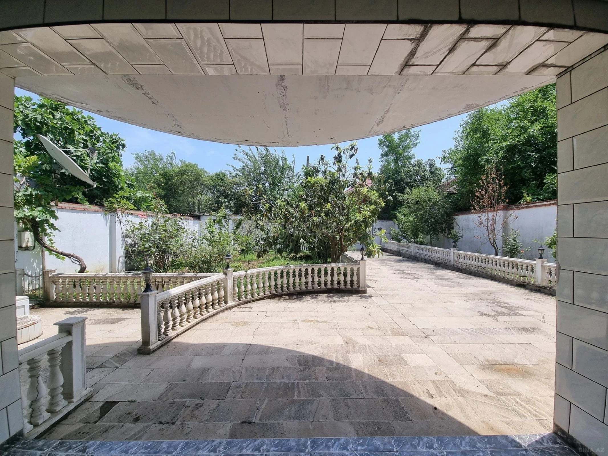 Satılır 5 otaqlı həyət evi 260 m²