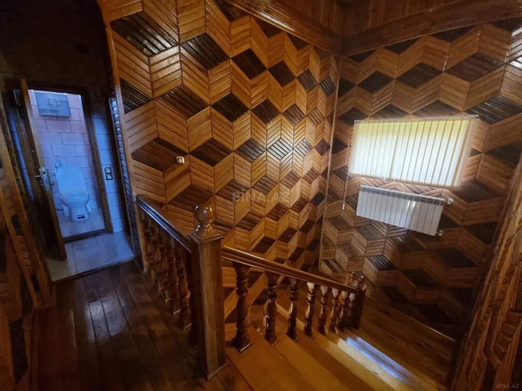 Satılır 5 otaqlı həyət evi 260 m²