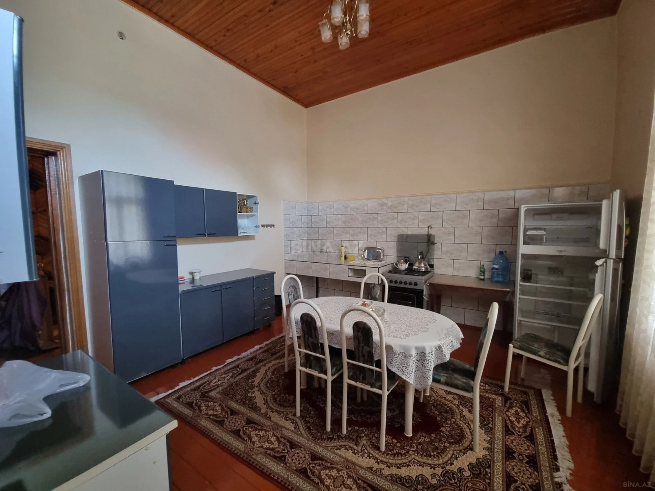 Satılır 5 otaqlı həyət evi 260 m²