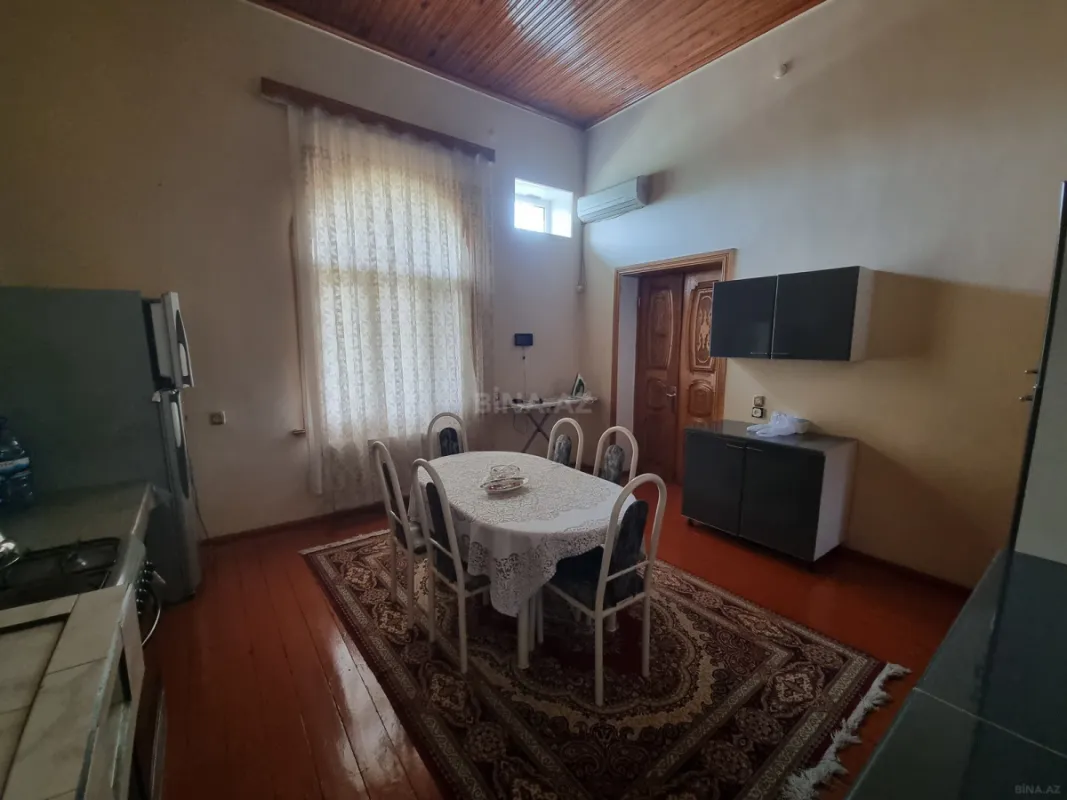 Satılır 5 otaqlı həyət evi 260 m²