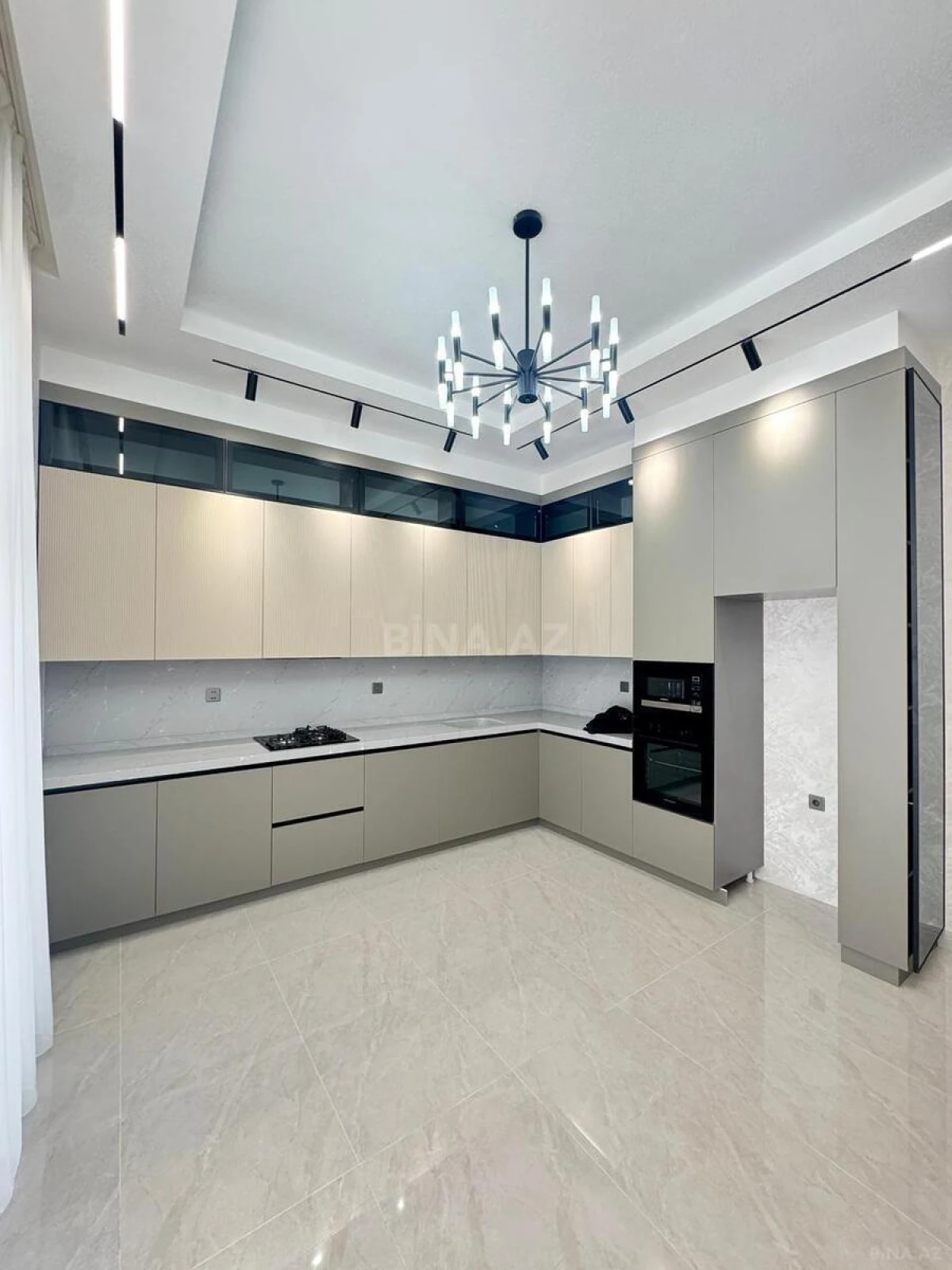 Satılır 5 otaqlı həyət evi 200 m²