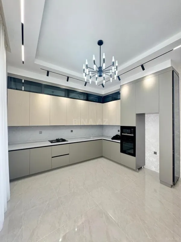 Satılır 5 otaqlı həyət evi 200 m²