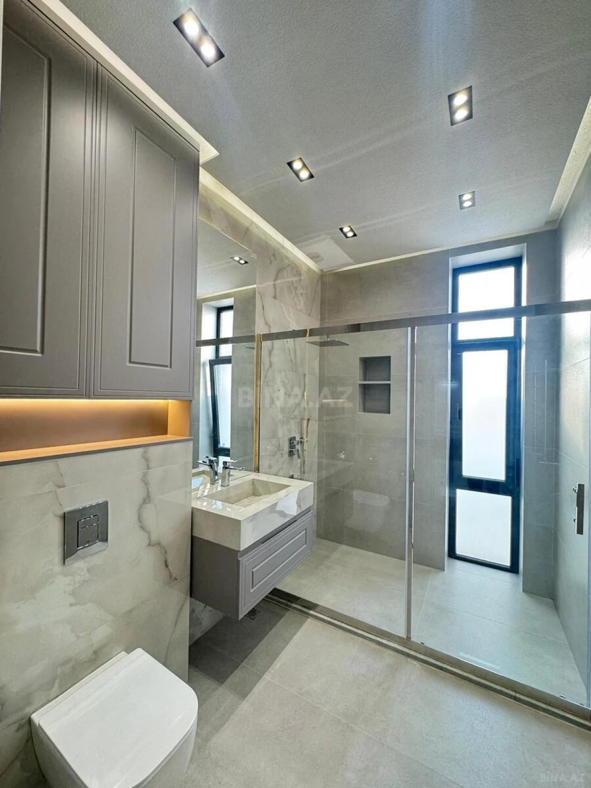 Satılır 5 otaqlı həyət evi 200 m²